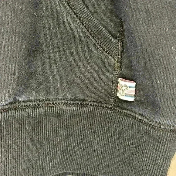 TNA Hoodie Aritzia Small Black Neon Pink Warm Comfortable  Exercise Women's Cozy - Picture 4 of 8